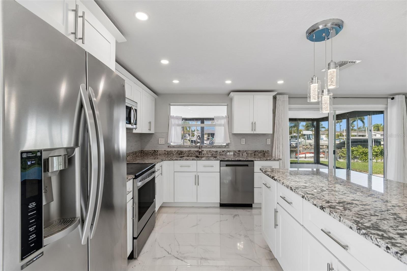 Image 12 of 37 For 4931 Pompano Drive