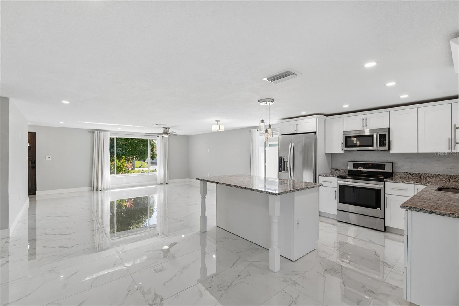 Image 14 of 37 For 4931 Pompano Drive