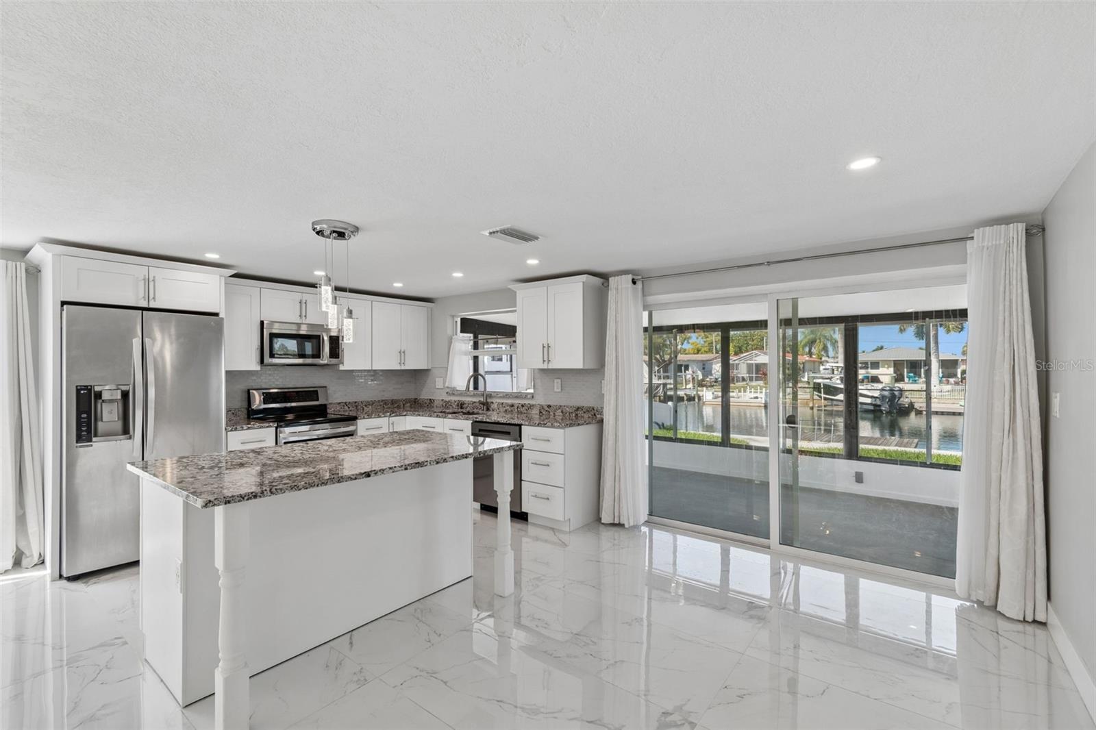 Image 15 of 37 For 4931 Pompano Drive