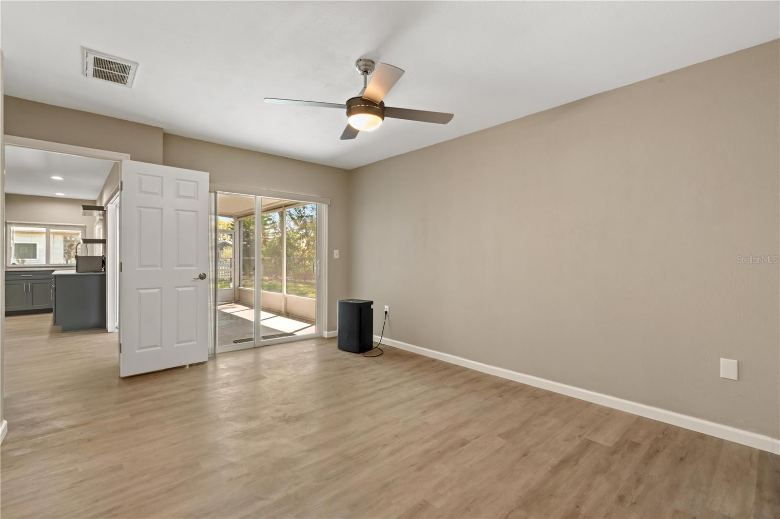 Image 21 of 41 For 13111 Sumpter Circle