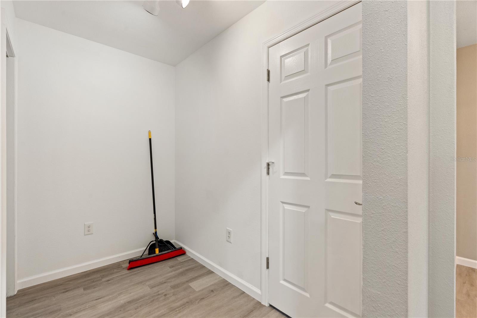 Image 29 of 41 For 13111 Sumpter Circle