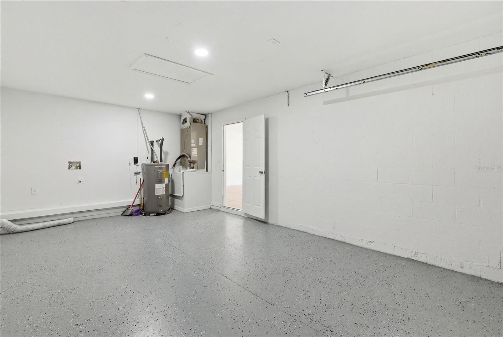 Image 13 of 17 For 3407 Powhatan Avenue