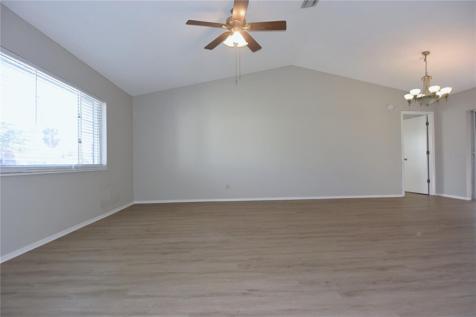 Image 8 of 35 For 11341 Timbercrest Road