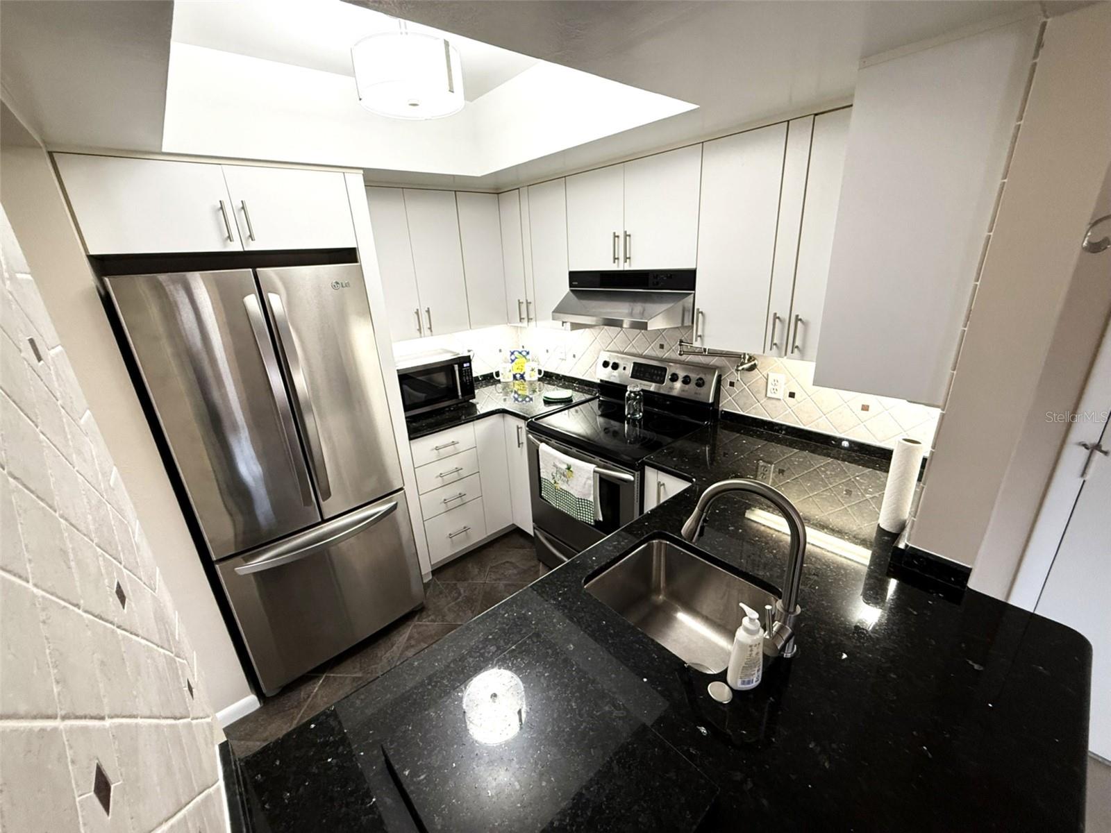 Image 12 of 22 For 5111 Amulet Drive 208