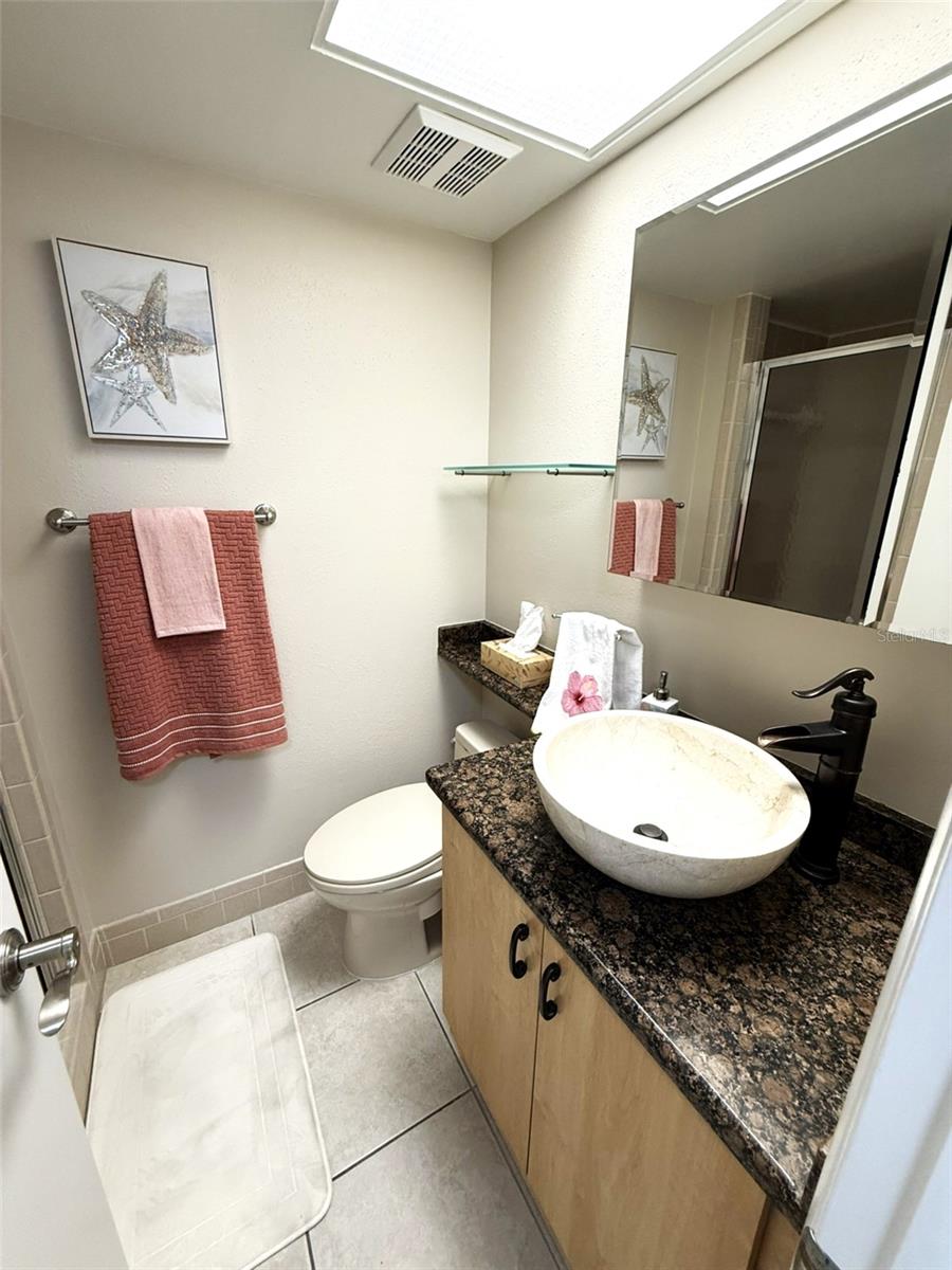 Image 18 of 22 For 5111 Amulet Drive 208