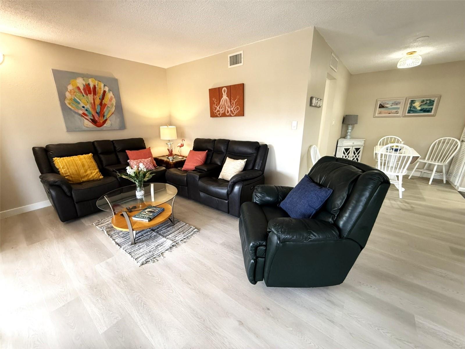 Image 5 of 22 For 5111 Amulet Drive 208