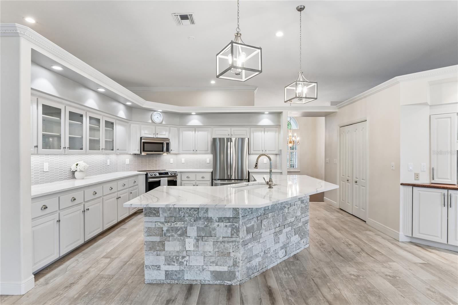 Image 14 of 71 For 10801 Alico Pass