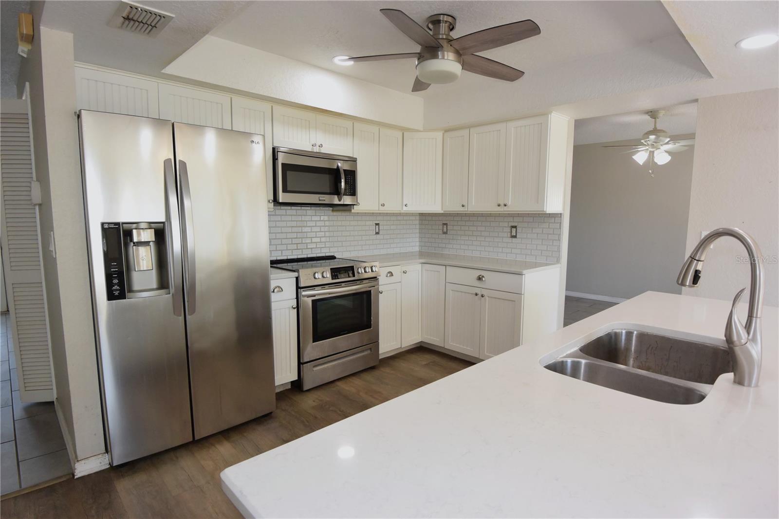 Image 13 of 46 For 9350 Mallard Street