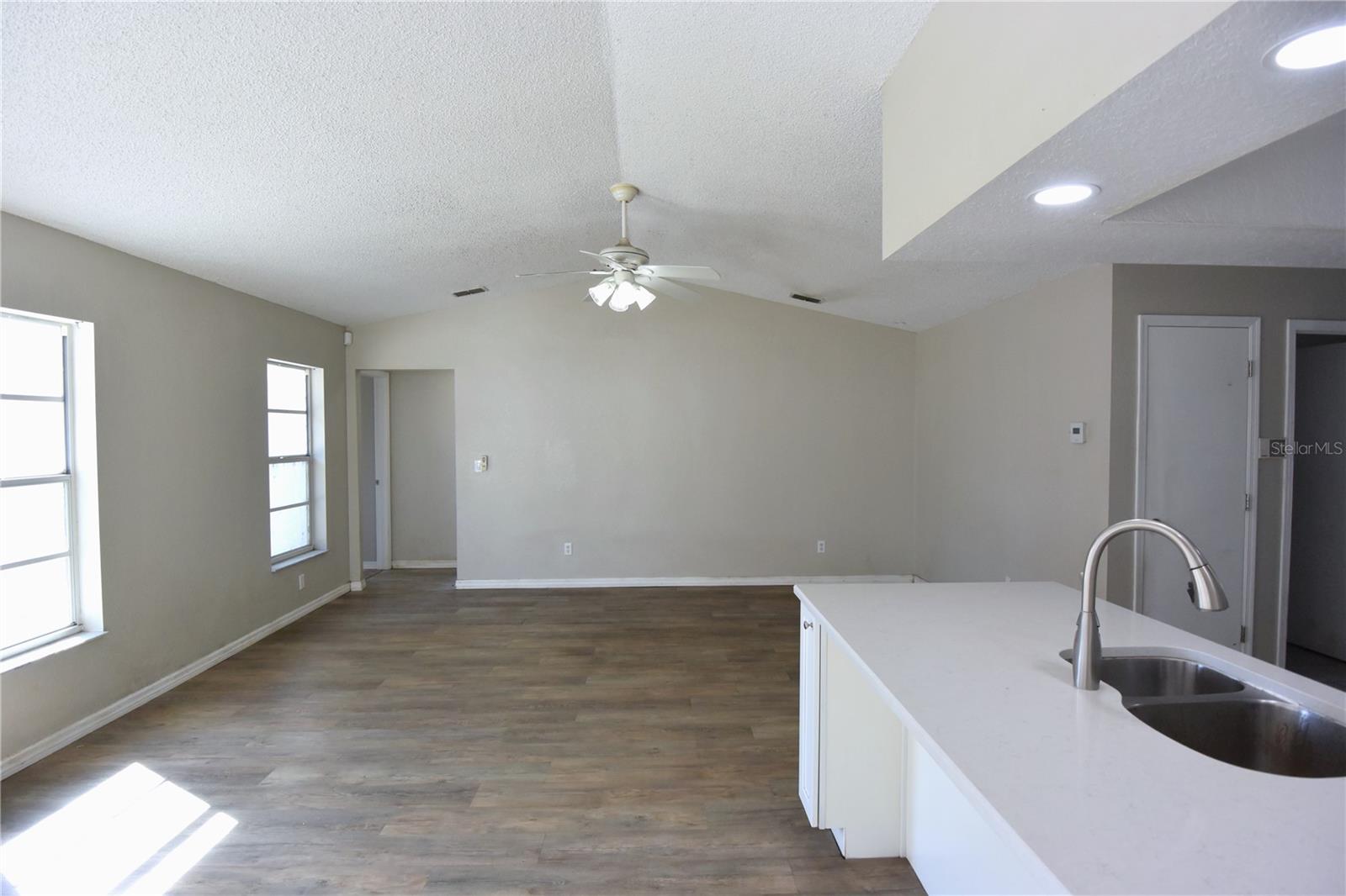 Image 17 of 46 For 9350 Mallard Street