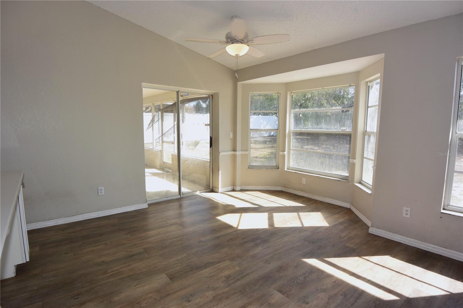 Image 21 of 46 For 9350 Mallard Street