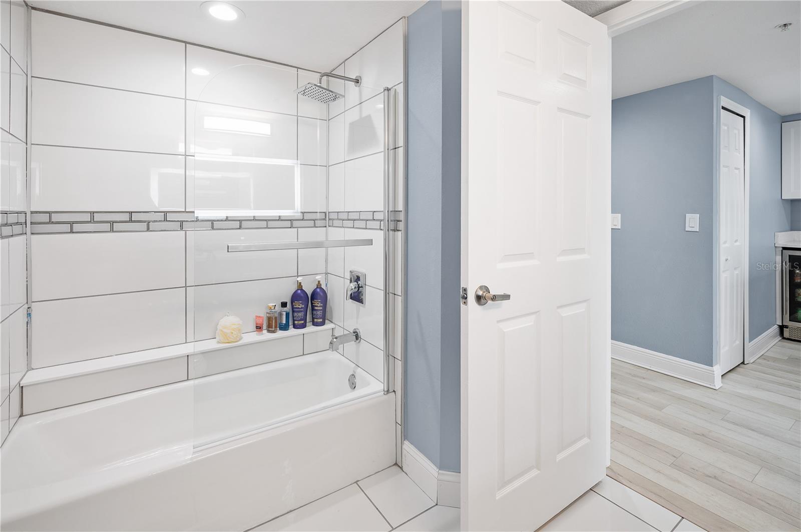 Image 14 of 23 For 2700 Atlantic Avenue 1201