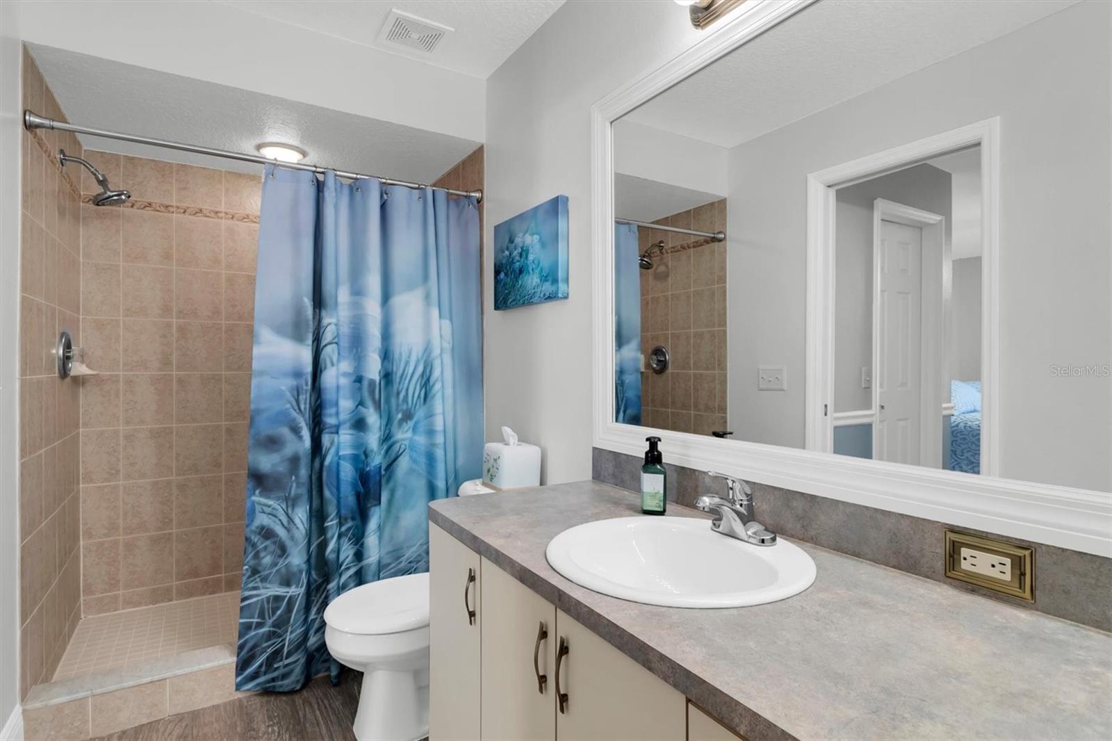 Image 14 of 32 For 9242 Santa Monica Way