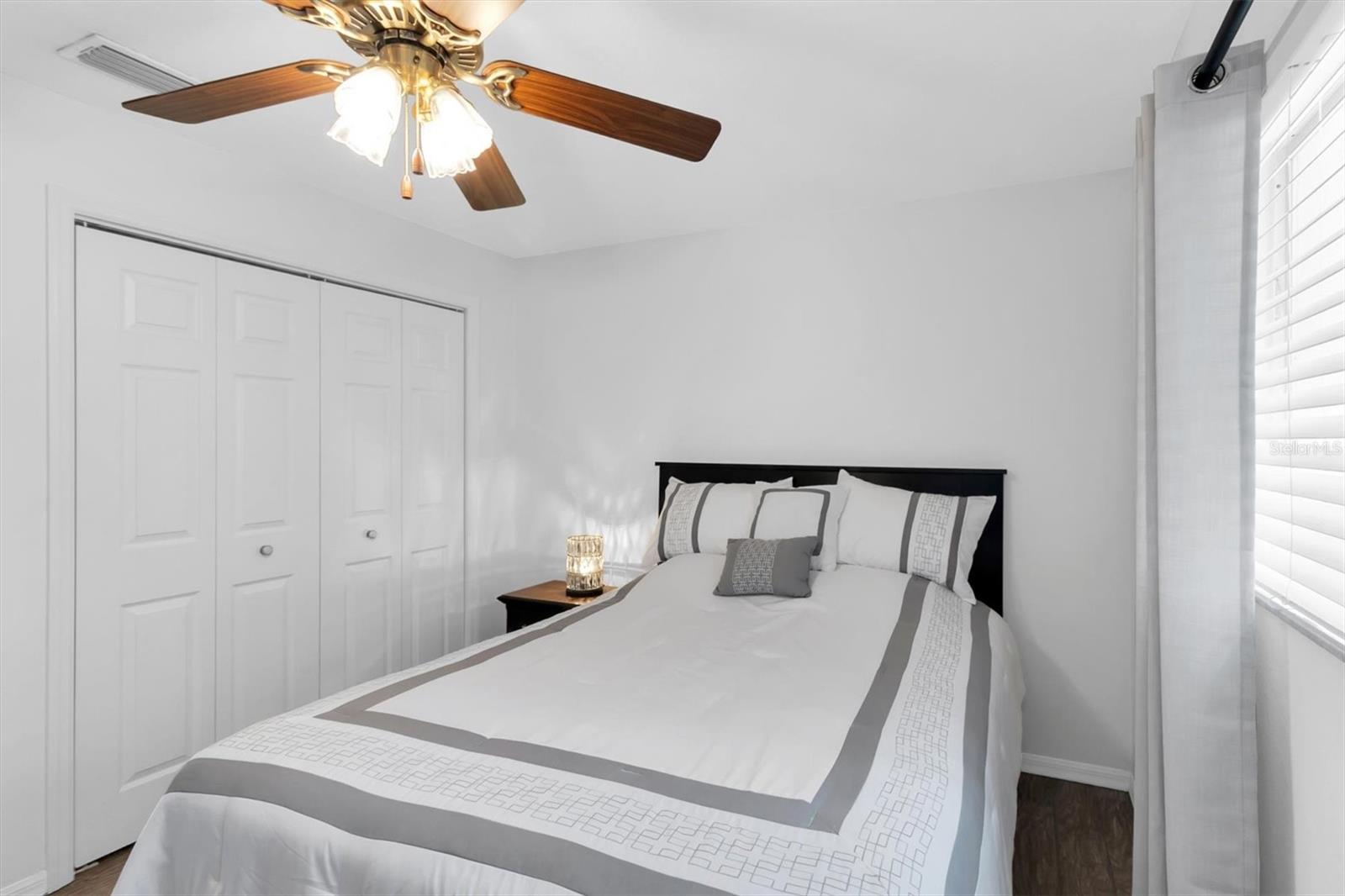 Image 17 of 32 For 9242 Santa Monica Way