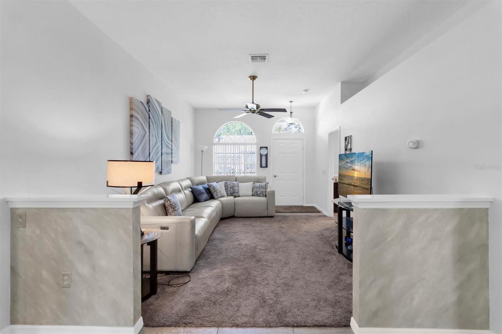 Image 5 of 32 For 9242 Santa Monica Way