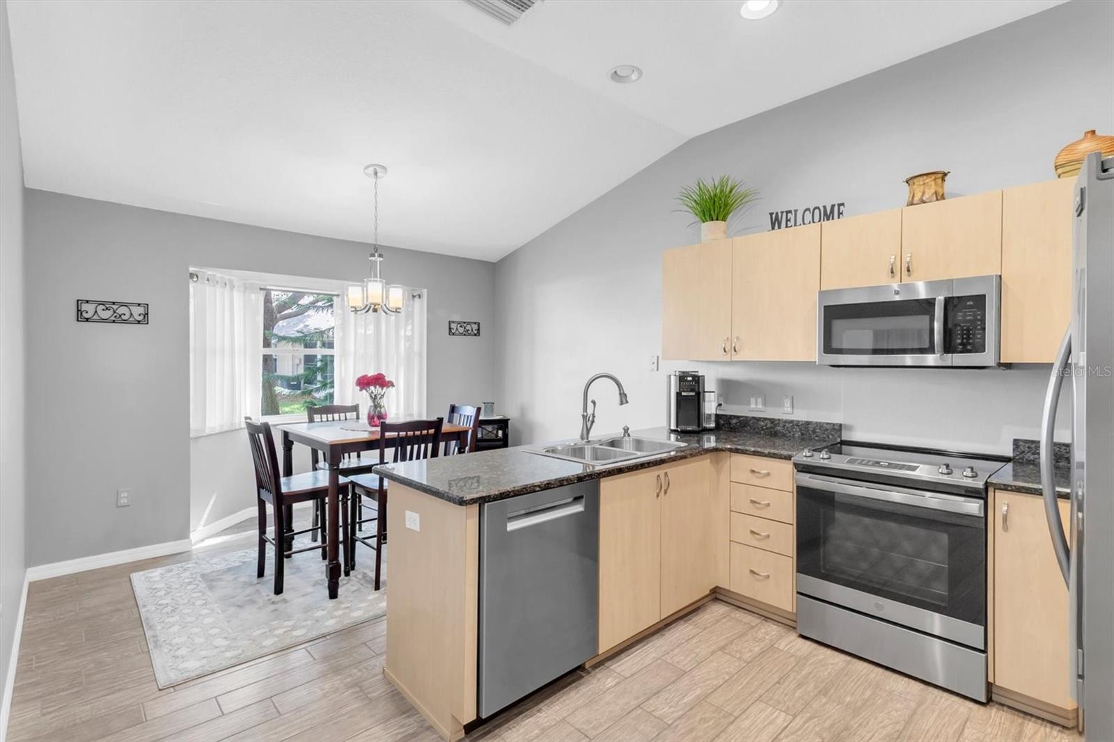 Image 8 of 32 For 9242 Santa Monica Way