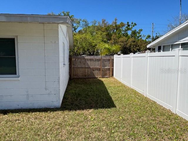 Image 5 of 15 For 4531 Shore Acres Boulevard Ne