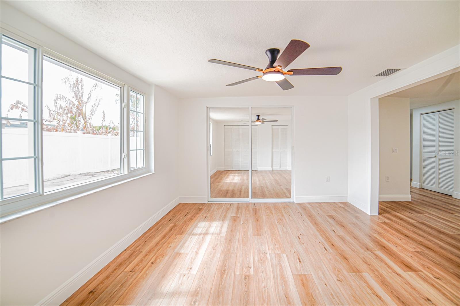 Image 12 of 27 For 6830 Amarillo Street