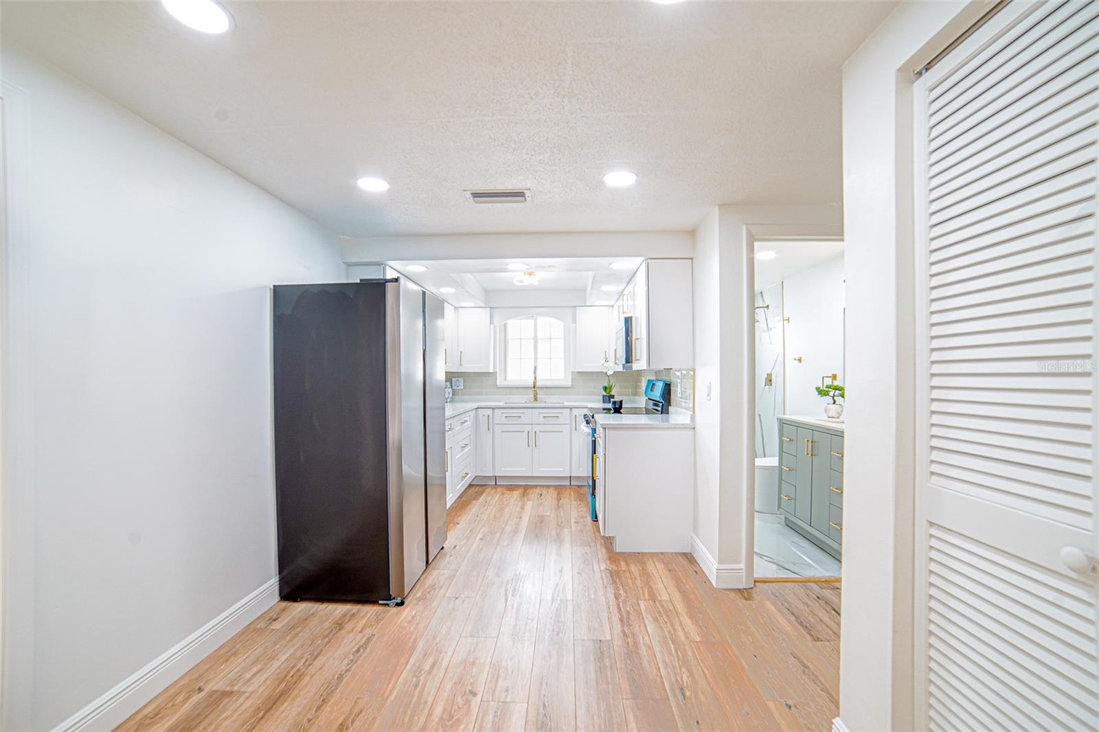 Image 13 of 27 For 6830 Amarillo Street