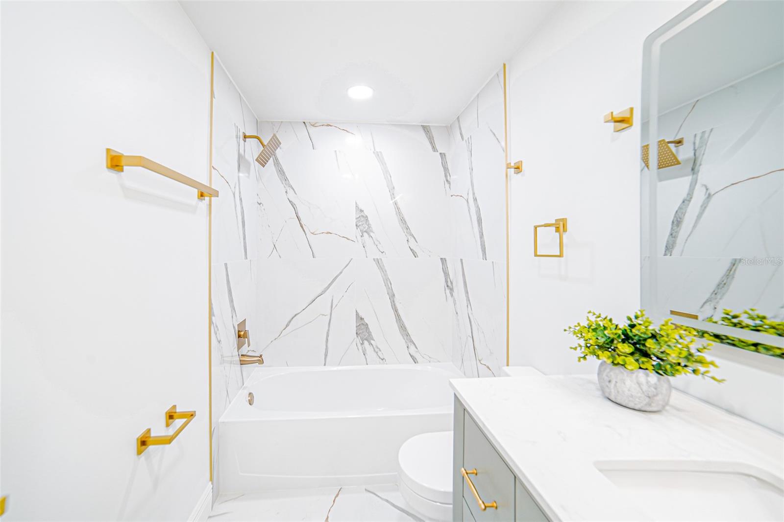 Image 17 of 27 For 6830 Amarillo Street