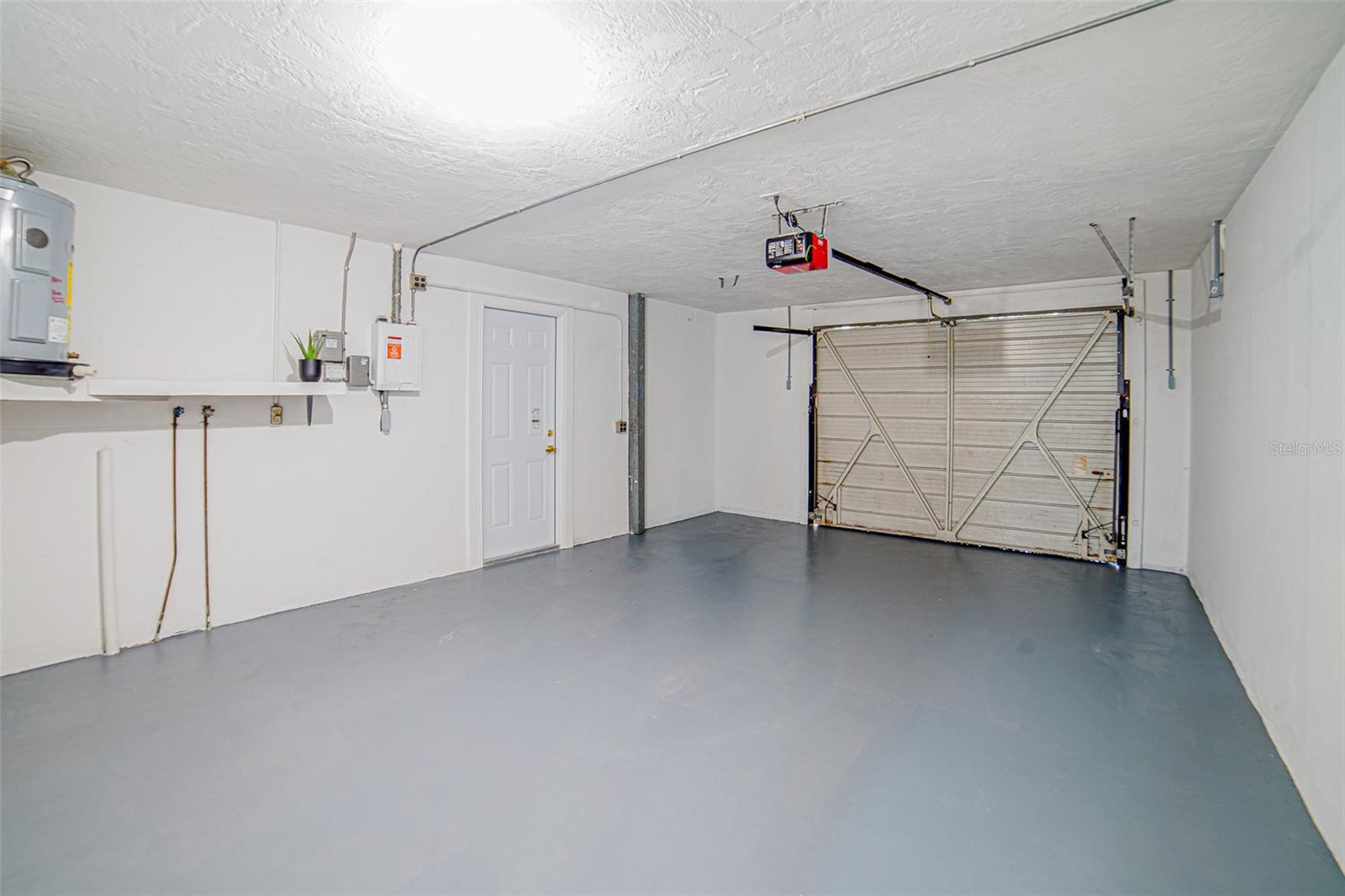 Image 23 of 27 For 6830 Amarillo Street