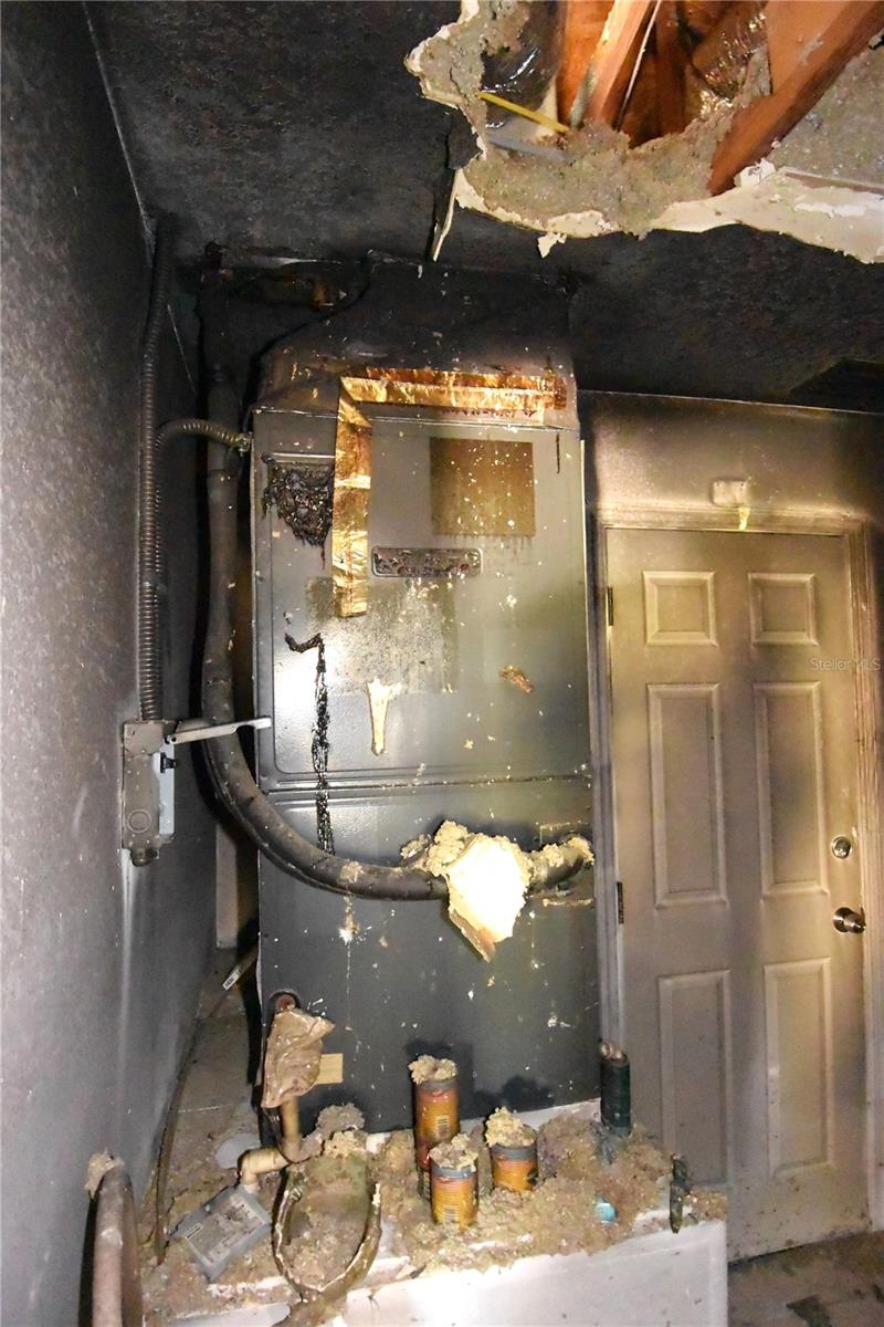 Image 11 of 29 For 7253 Lamplighter Street