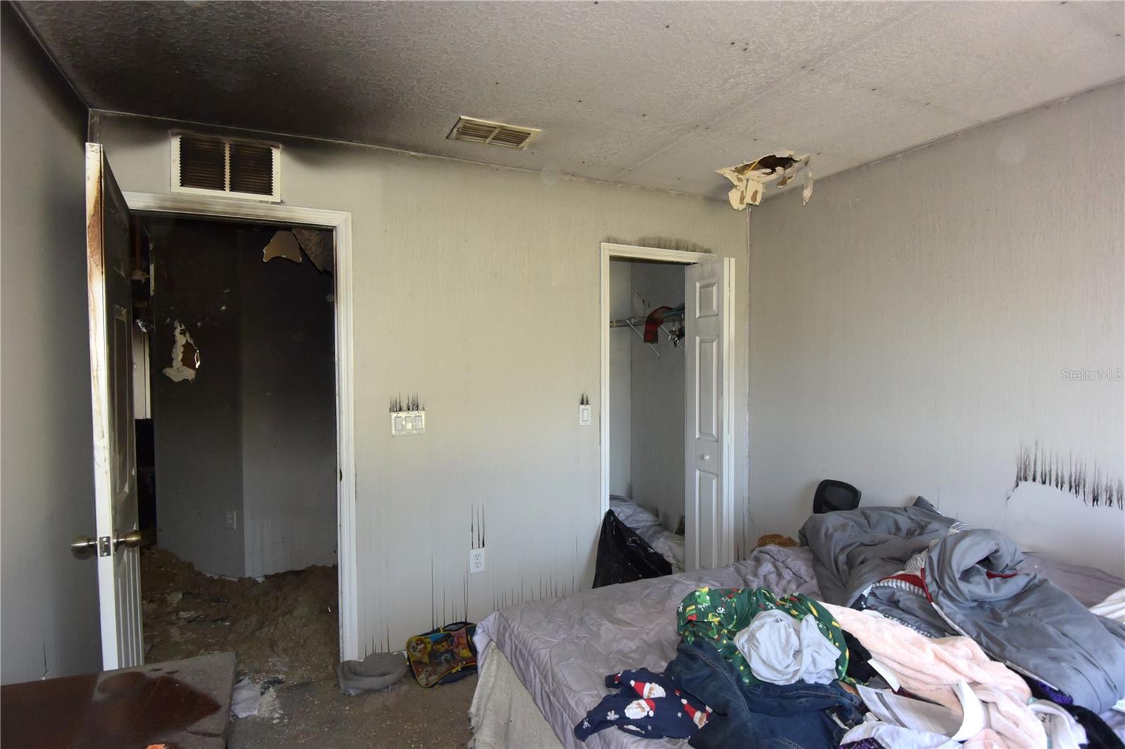 Image 18 of 29 For 7253 Lamplighter Street