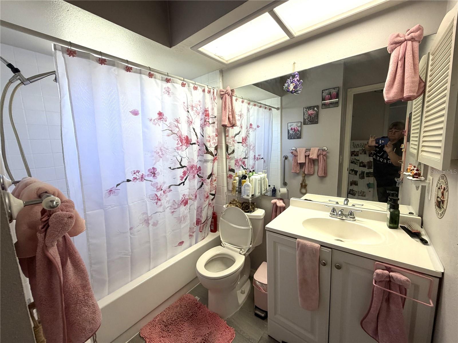 Image 16 of 26 For 8648 Gold Pine Drive