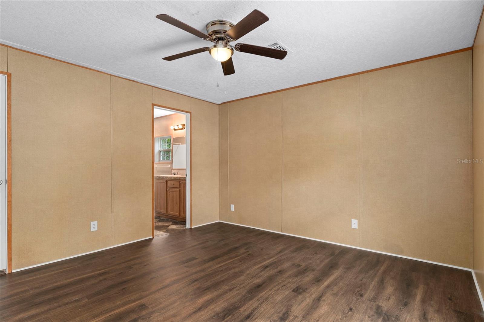 Image 14 of 31 For 315 Honey Bear Way