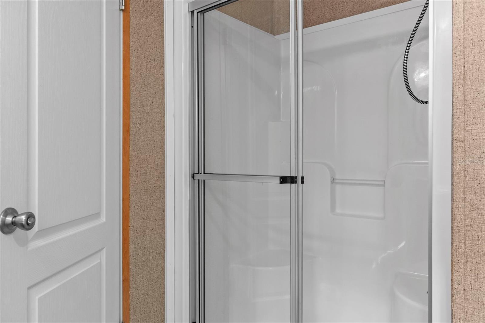 Image 19 of 31 For 315 Honey Bear Way