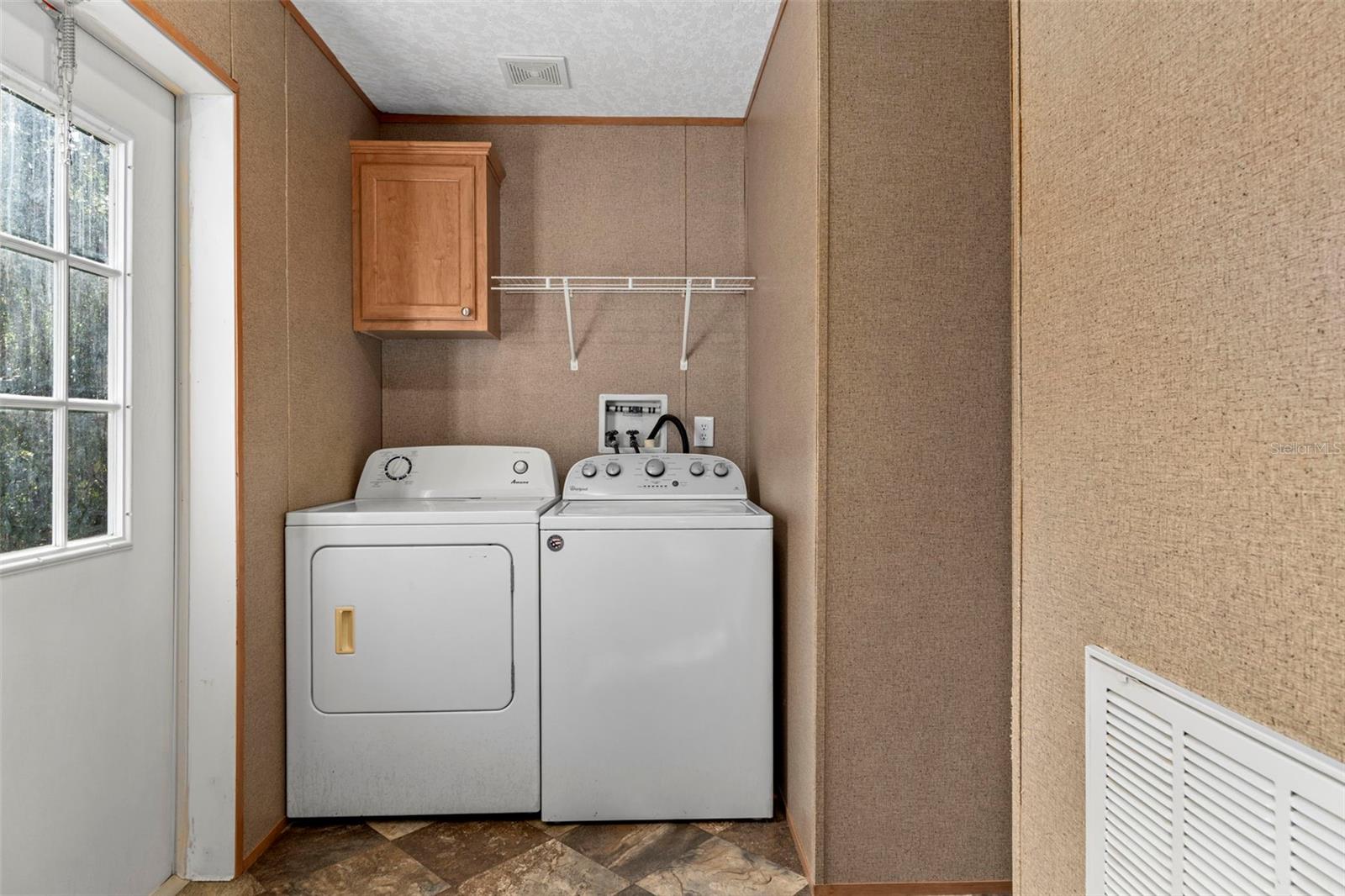 Image 27 of 31 For 315 Honey Bear Way