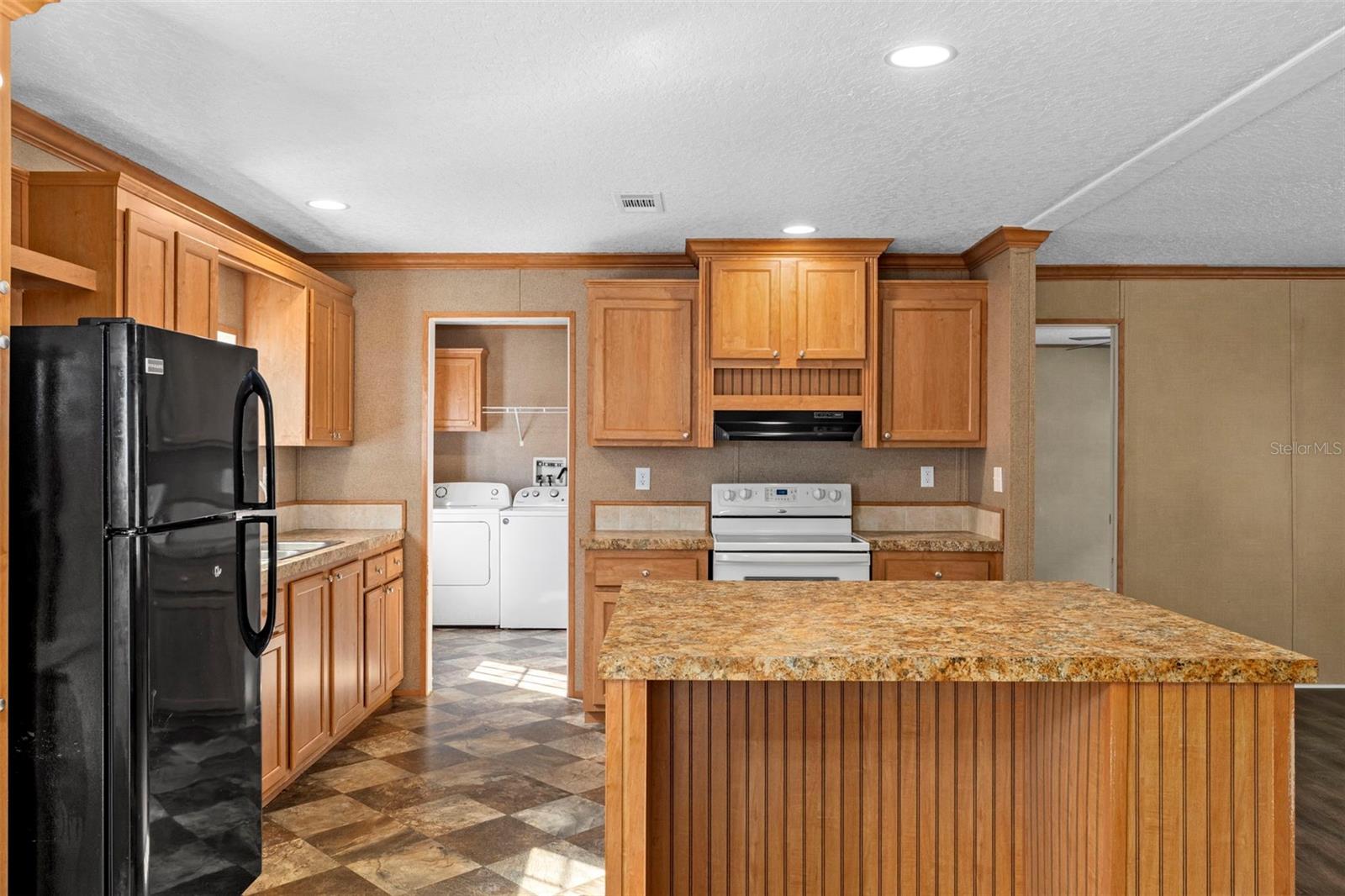 Image 7 of 31 For 315 Honey Bear Way