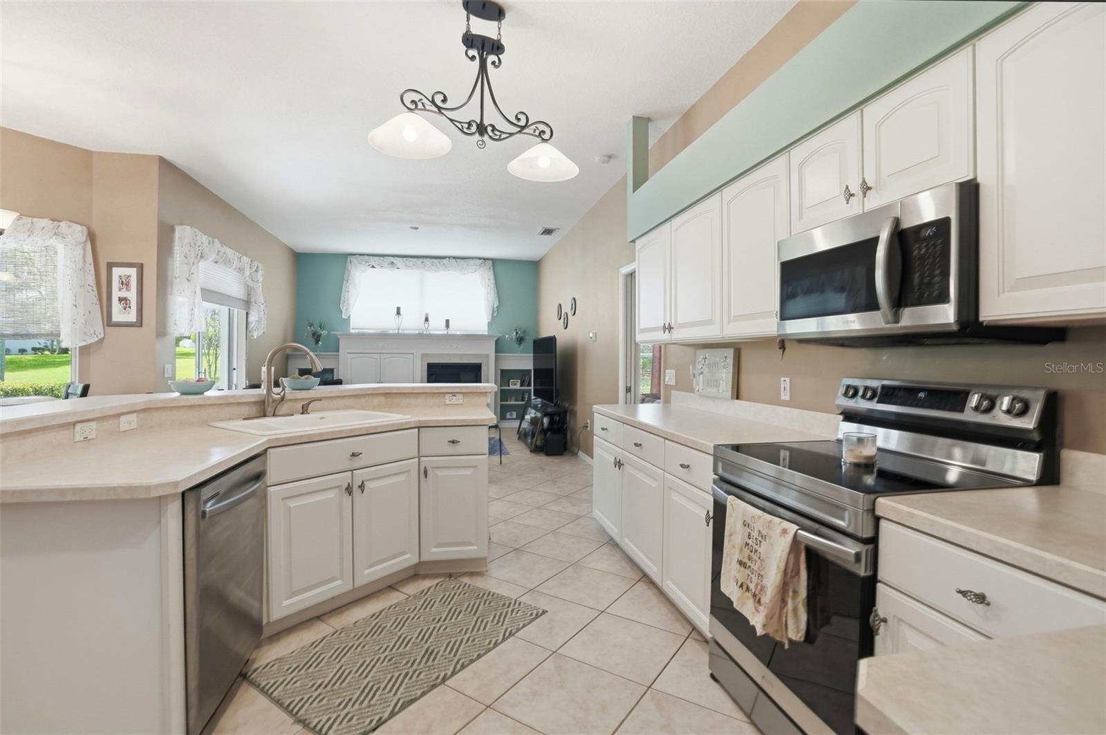 Image 16 of 51 For 11408 Alden Court