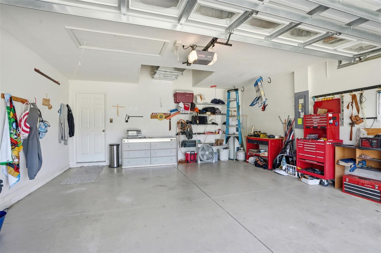 Image 34 of 51 For 11408 Alden Court