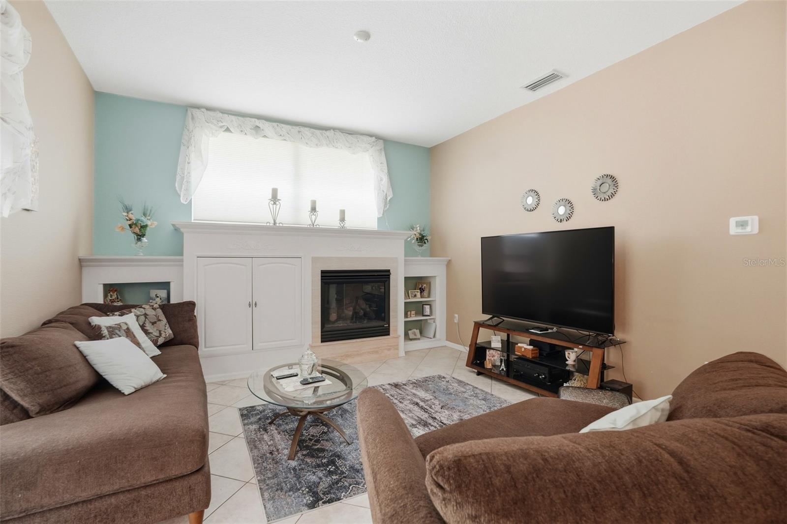 Image 9 of 51 For 11408 Alden Court