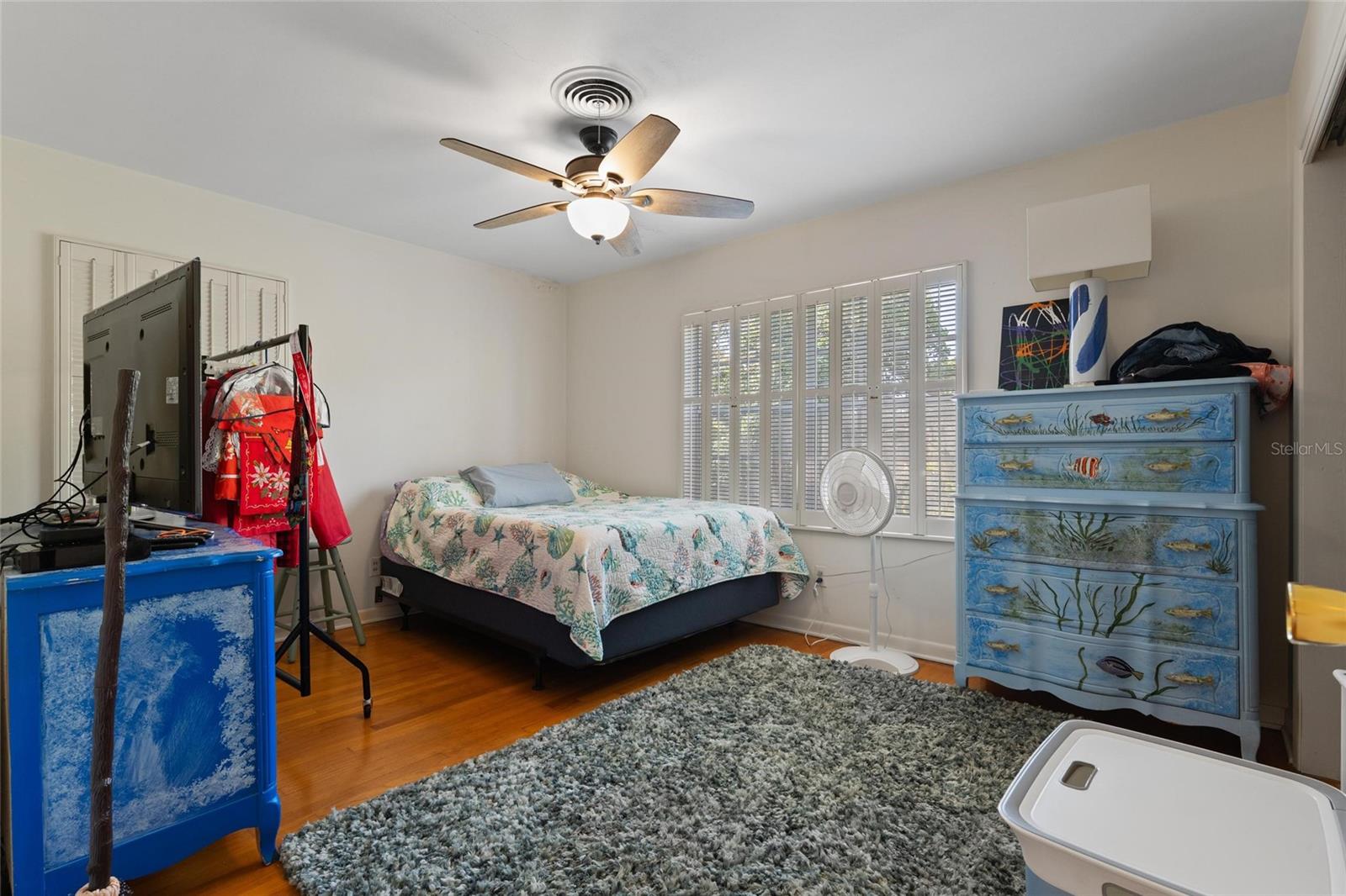 Listing photo id 9 for 502 Hillcrest Avenue