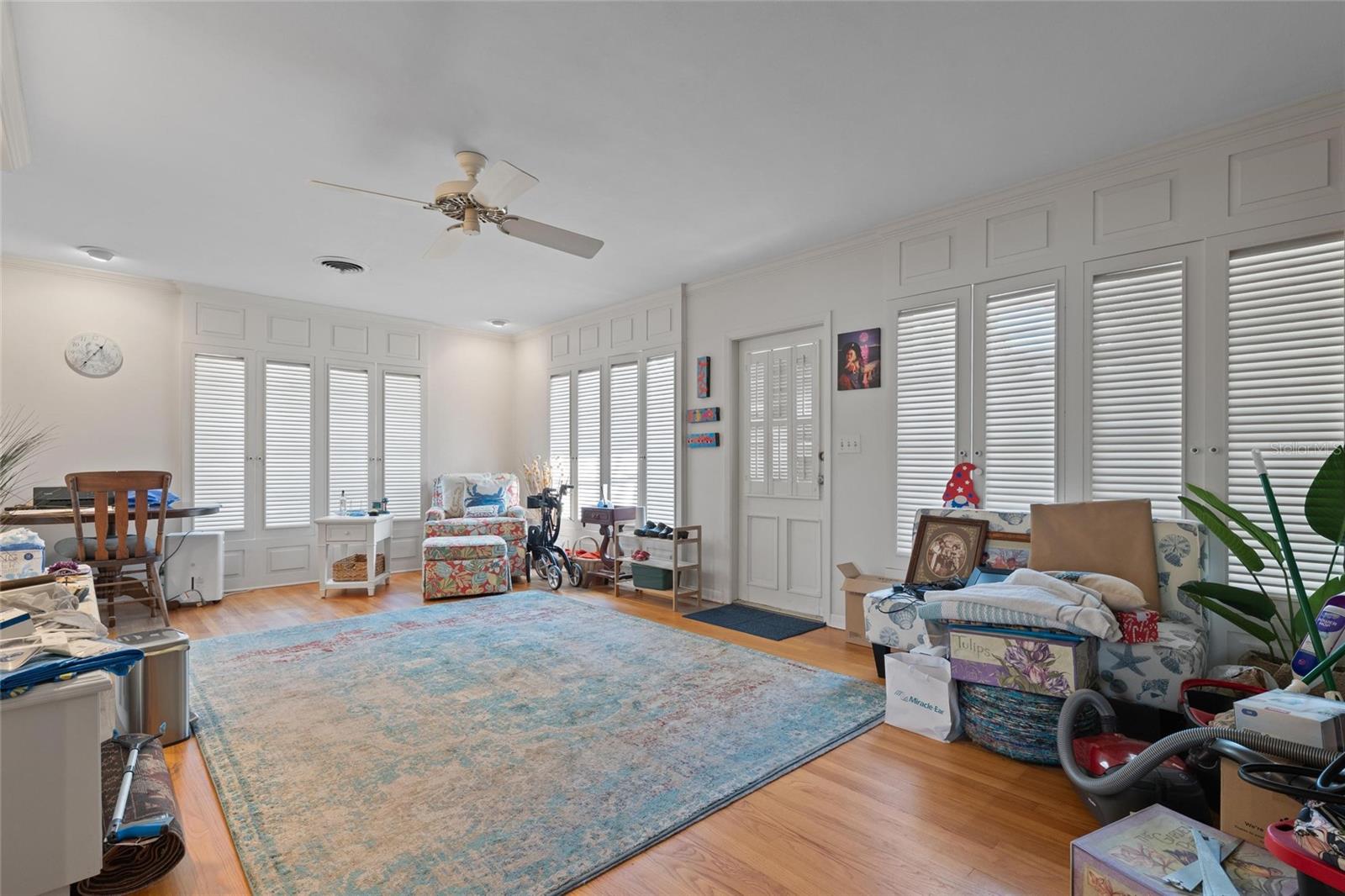 Listing photo id 11 for 502 Hillcrest Avenue