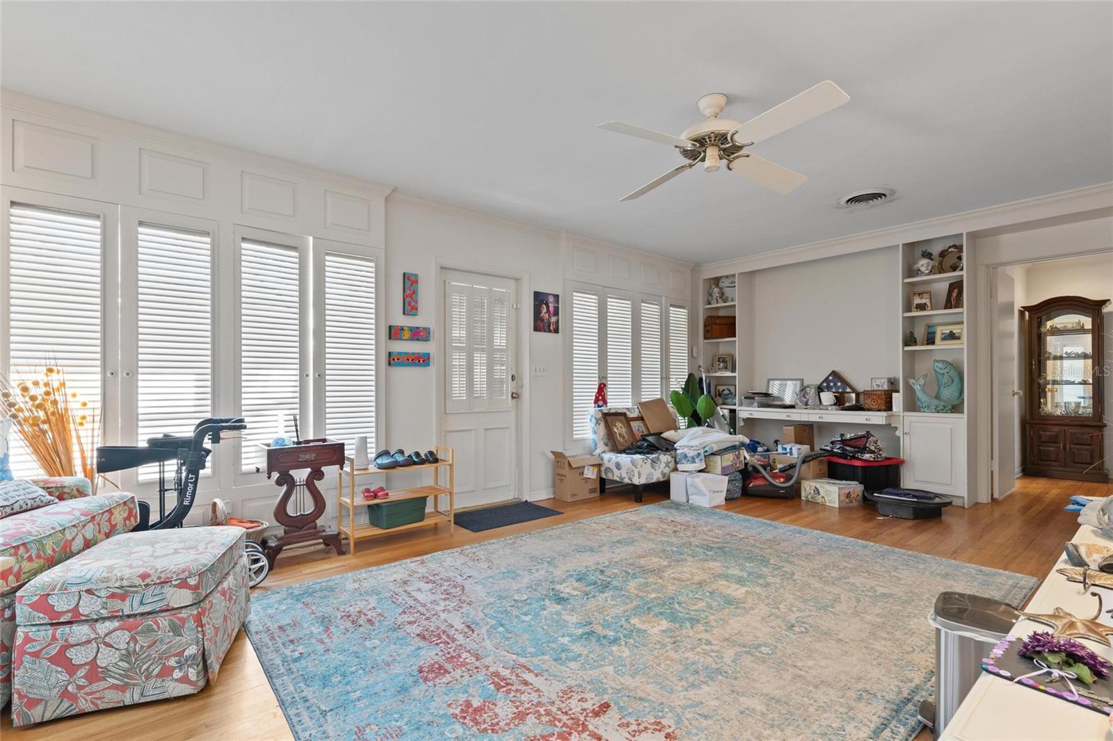 Listing photo id 12 for 502 Hillcrest Avenue