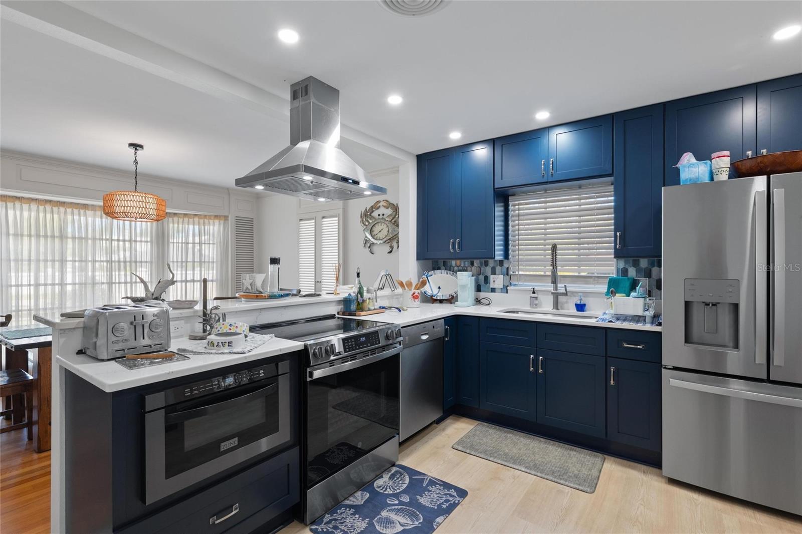 Listing photo id 14 for 502 Hillcrest Avenue