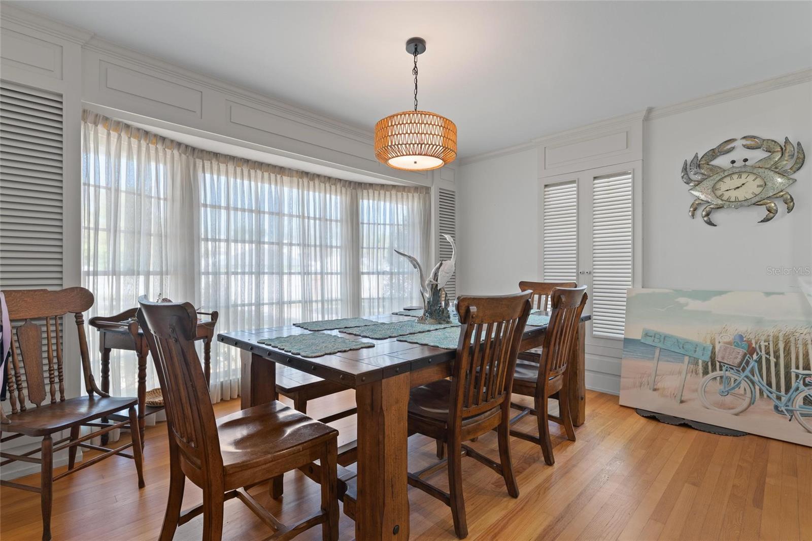 Listing photo id 17 for 502 Hillcrest Avenue