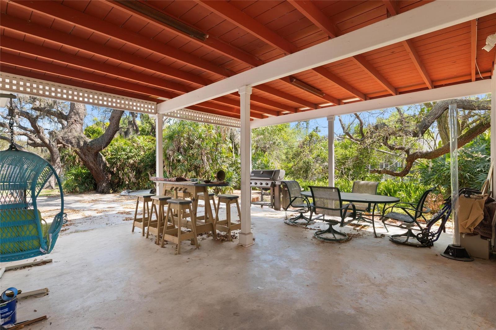 Listing photo id 22 for 502 Hillcrest Avenue