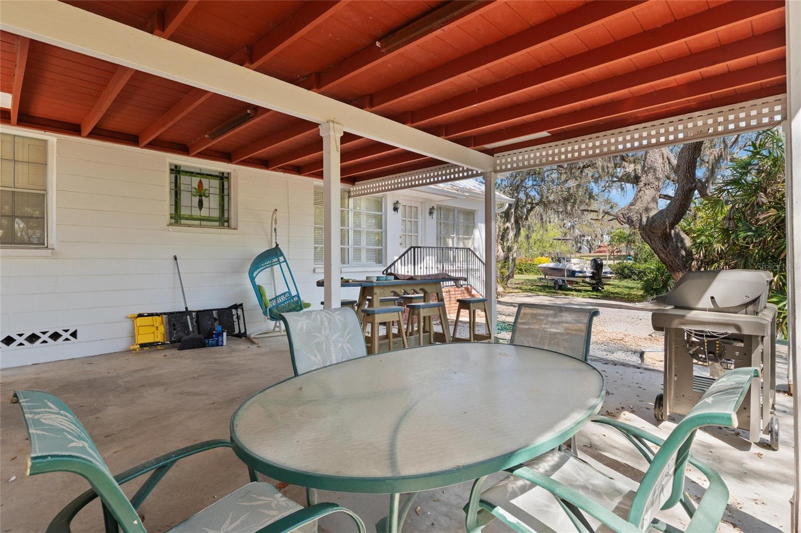 Listing photo id 24 for 502 Hillcrest Avenue