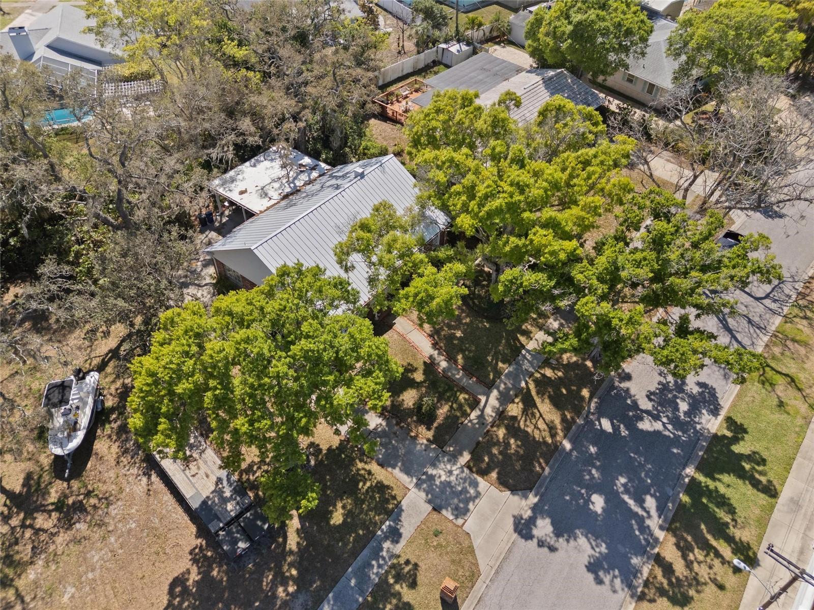 Listing photo id 27 for 502 Hillcrest Avenue