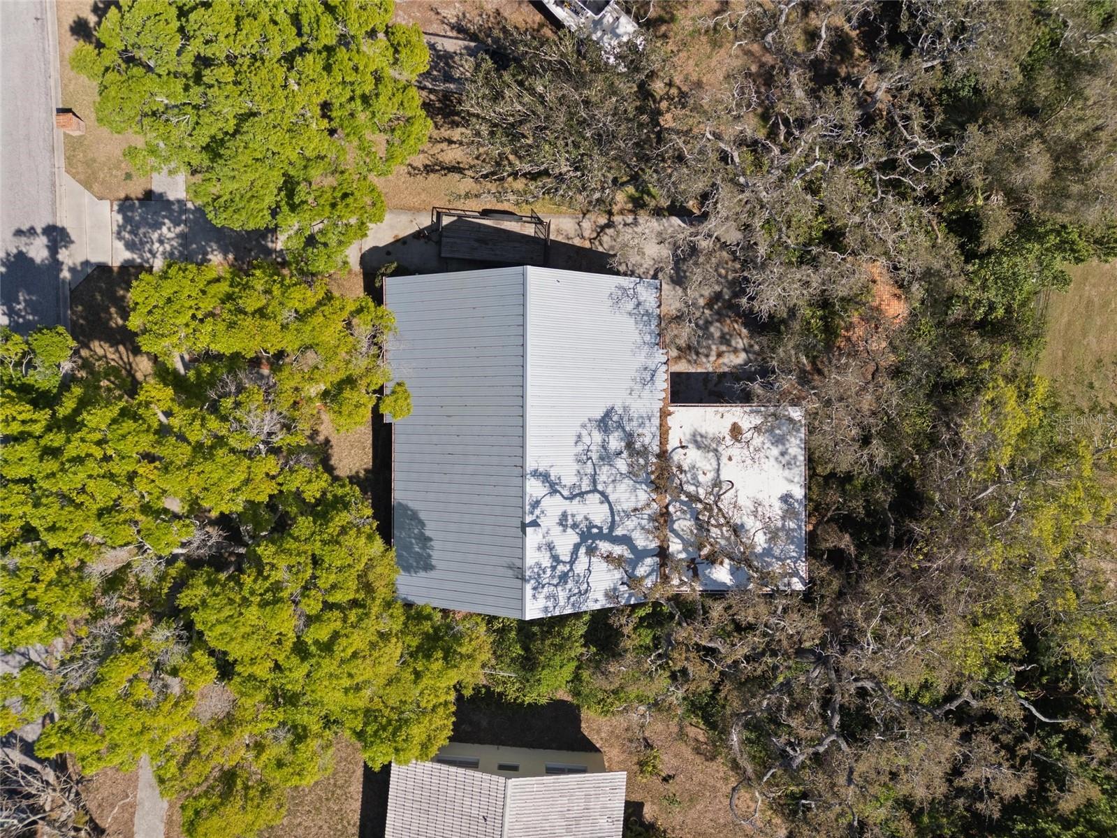 Listing photo id 30 for 502 Hillcrest Avenue