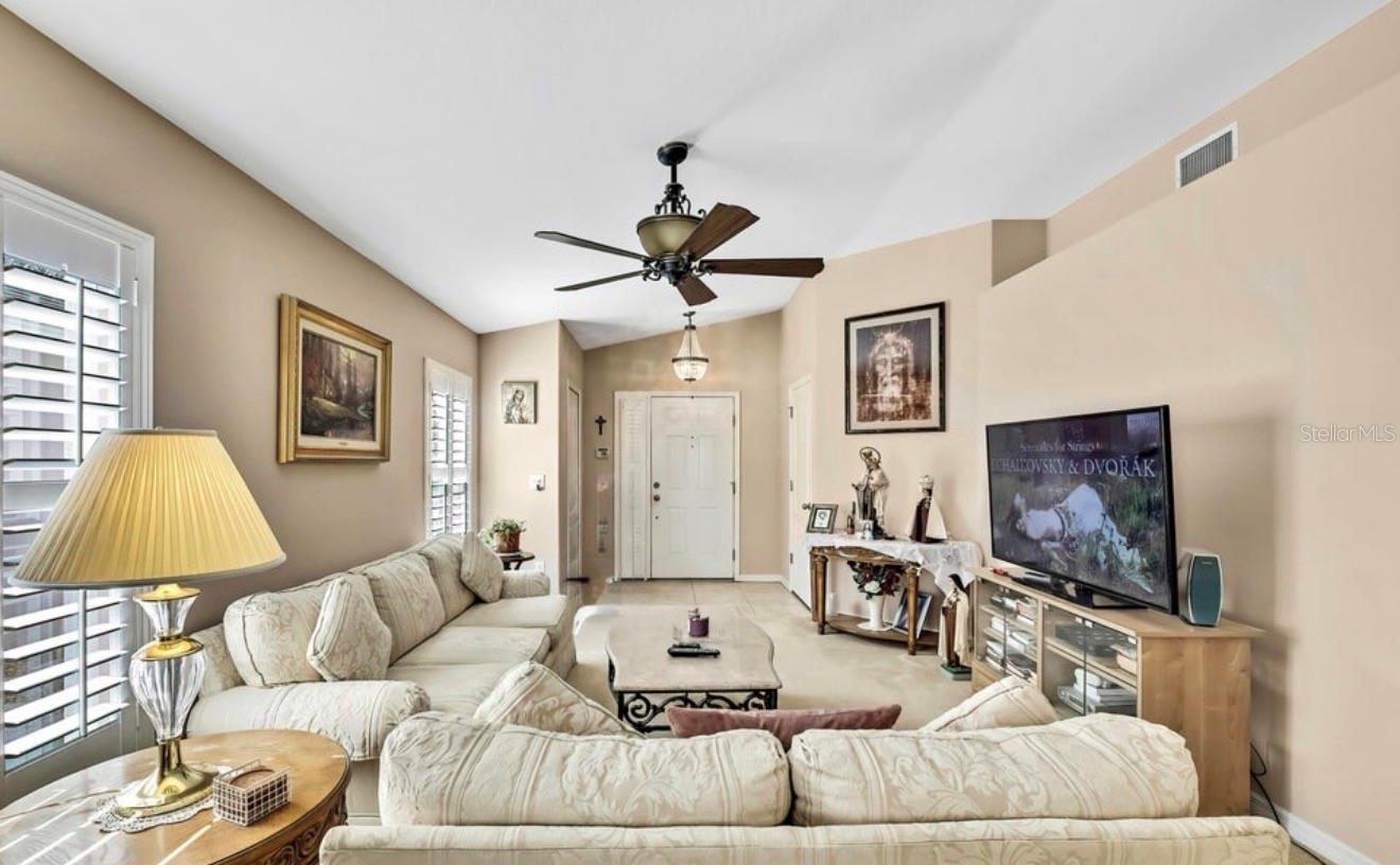 Image 6 of 27 For 209 Winthrop Drive