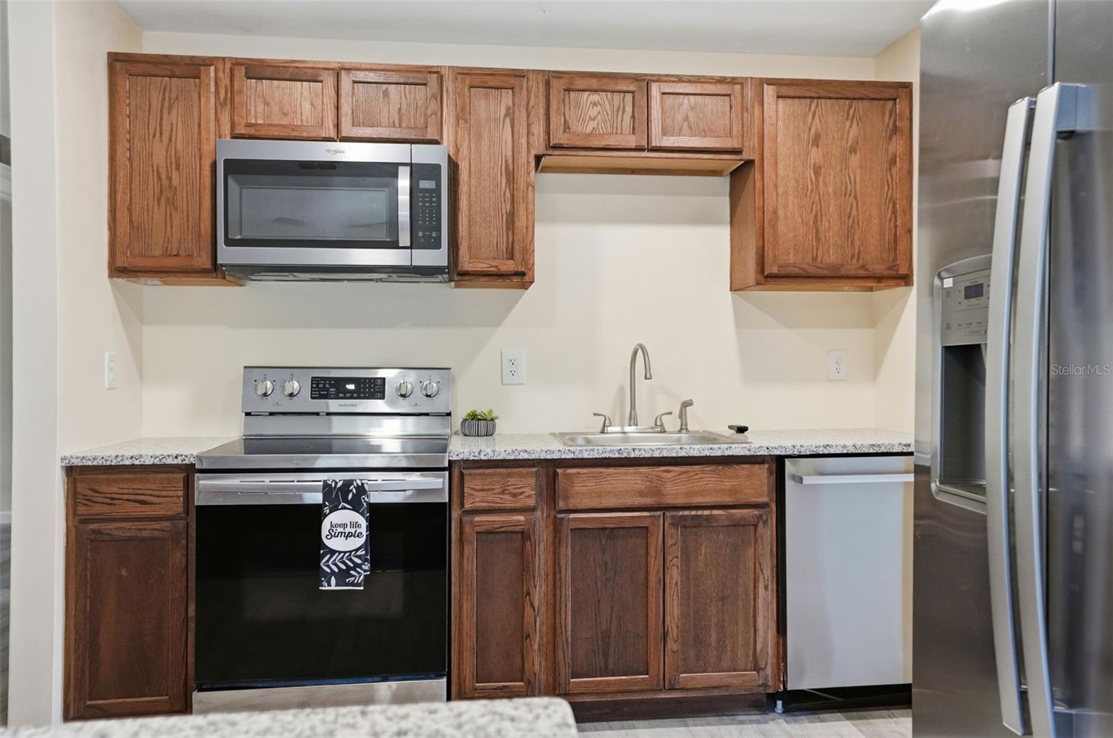 Image 12 of 38 For 7275 Edinburgh Way