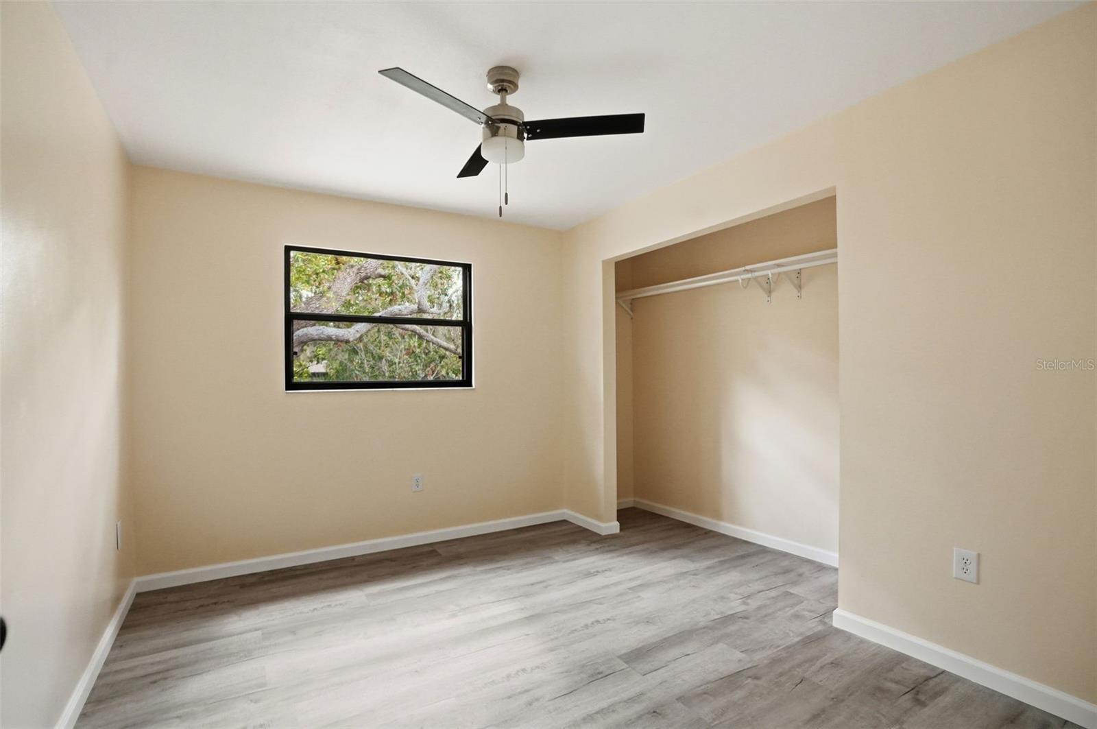 Image 23 of 38 For 7275 Edinburgh Way