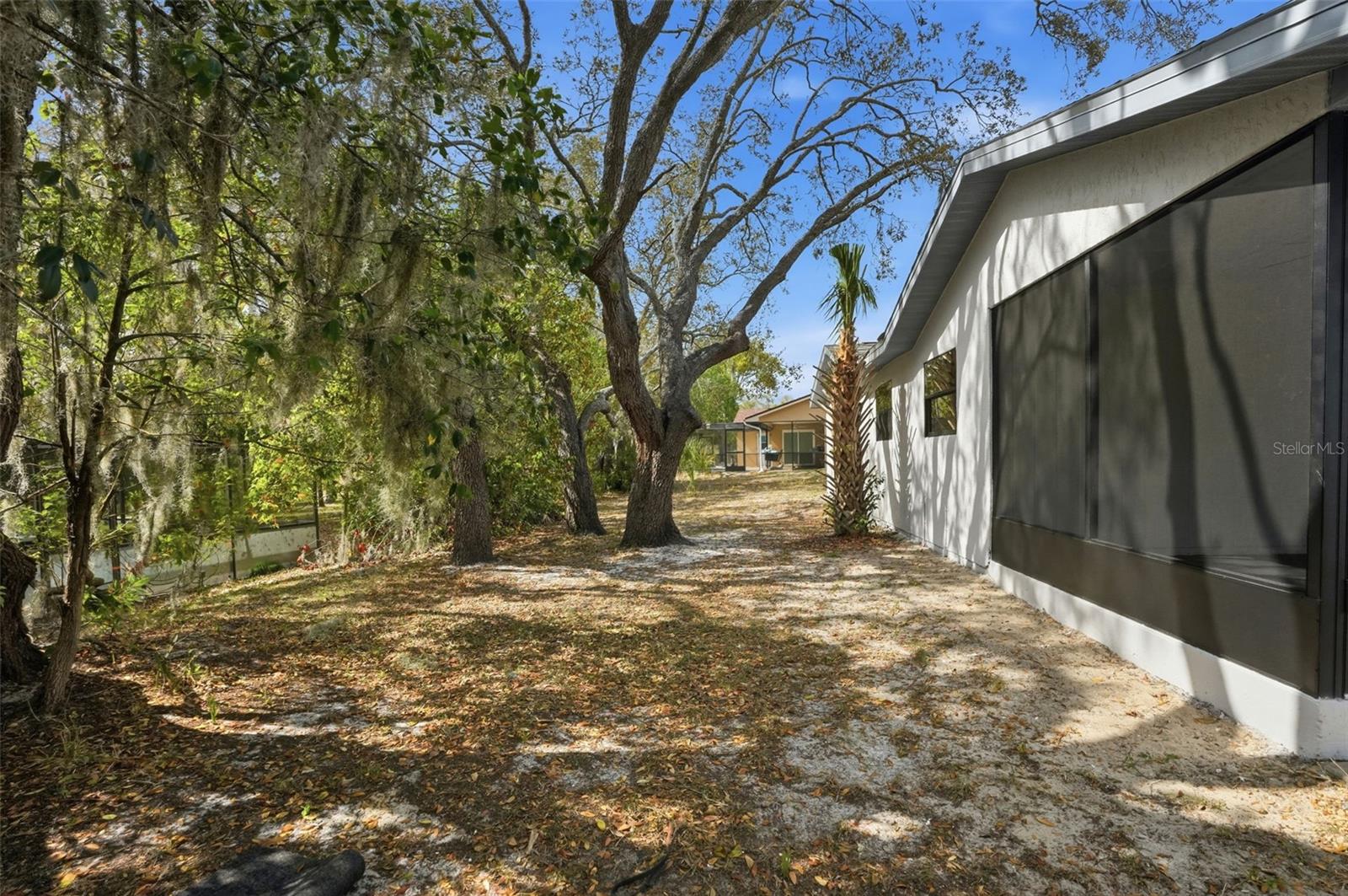 Image 32 of 38 For 7275 Edinburgh Way