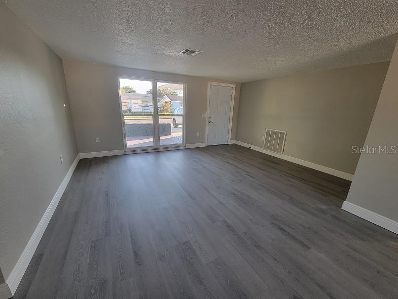 Image 4 of 27 For 6935 Alta Vista Street