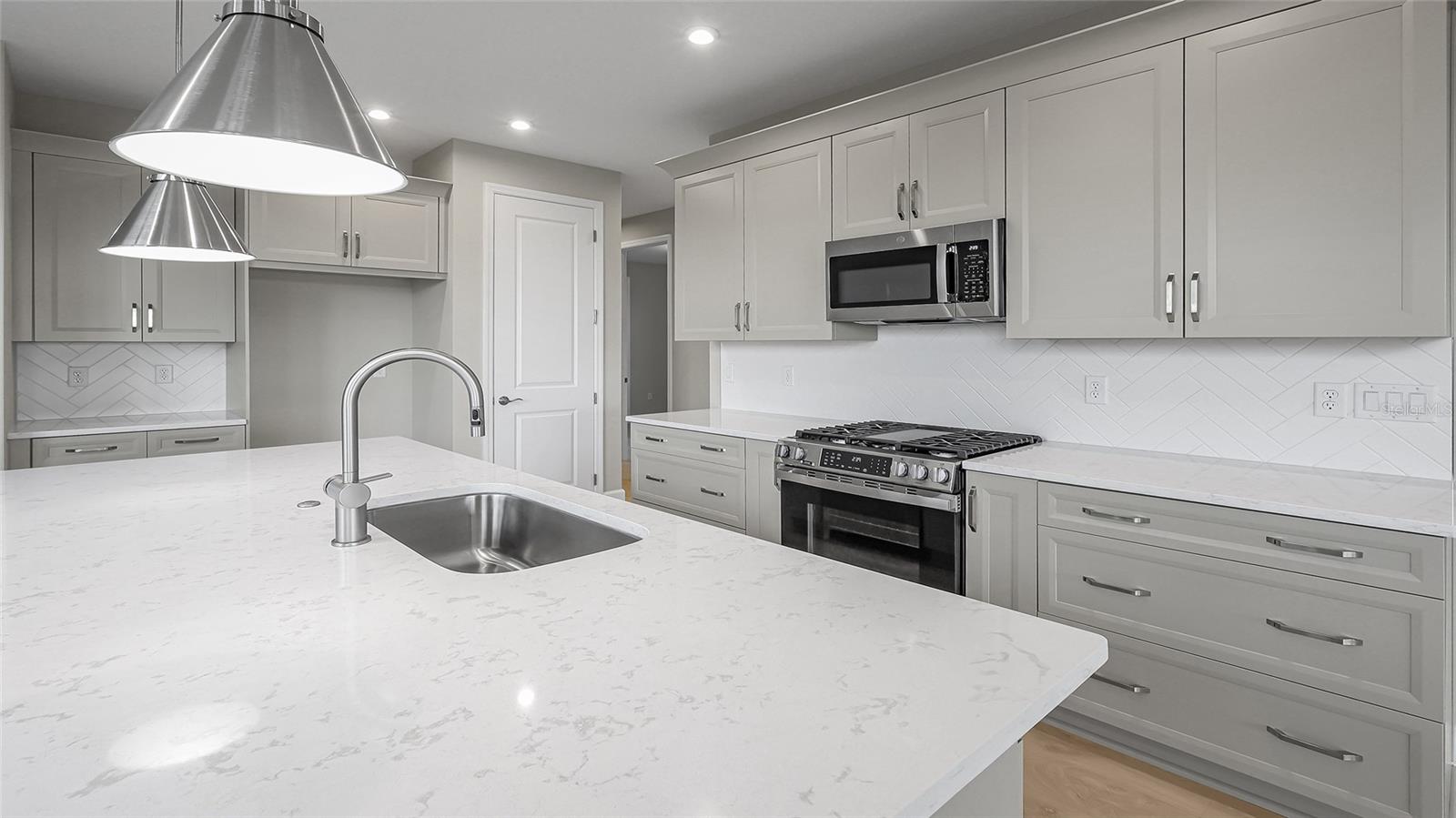 Image 11 of 60 For 1457 Santorini Way