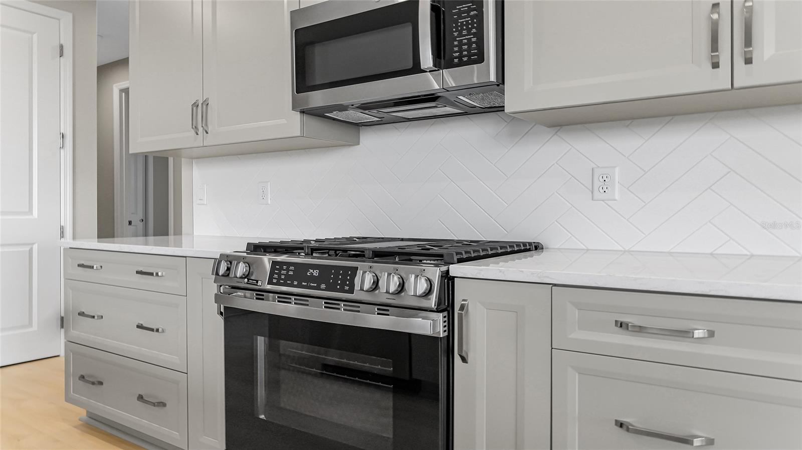 Image 13 of 60 For 1457 Santorini Way